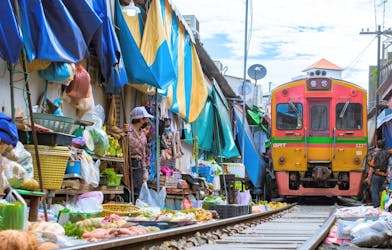 Visita al mercado flotante de Amphawa y al mercado ferroviario de Maeklong